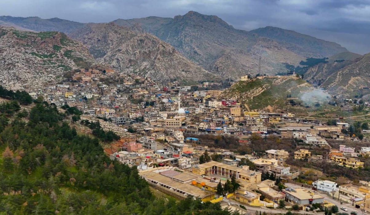ئاکرێ؛ زیاتر لە هەزار پارچە زەوی بەسەر فەرمانبەراندا دابەش کرا ​