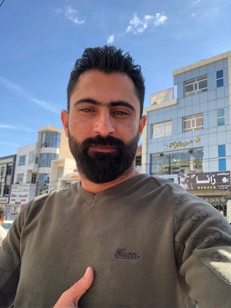 قەیرانی پشتەوەى دیمەنەکان